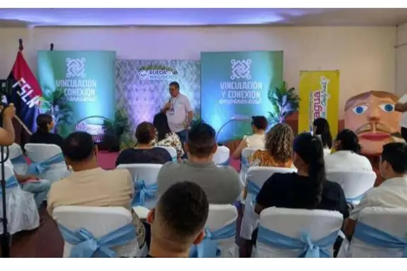 Emprendedores fortalecen estrategias comerciales en rueda de negocios