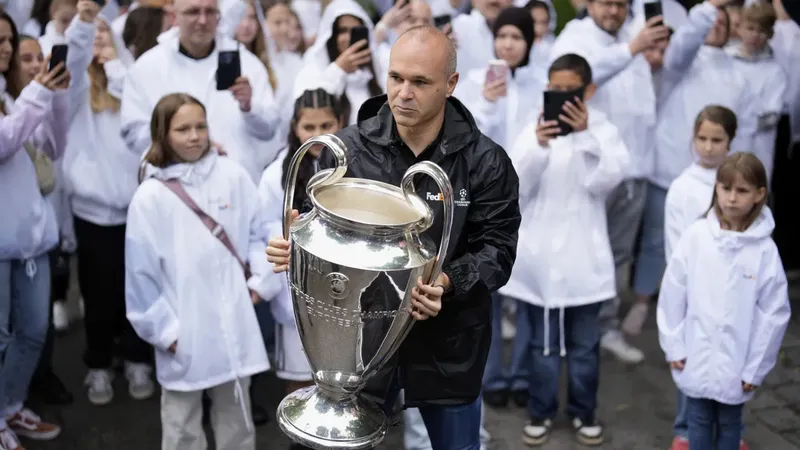 Andrés Iniesta comienza su carrera como entrenador en Medio Oriente
