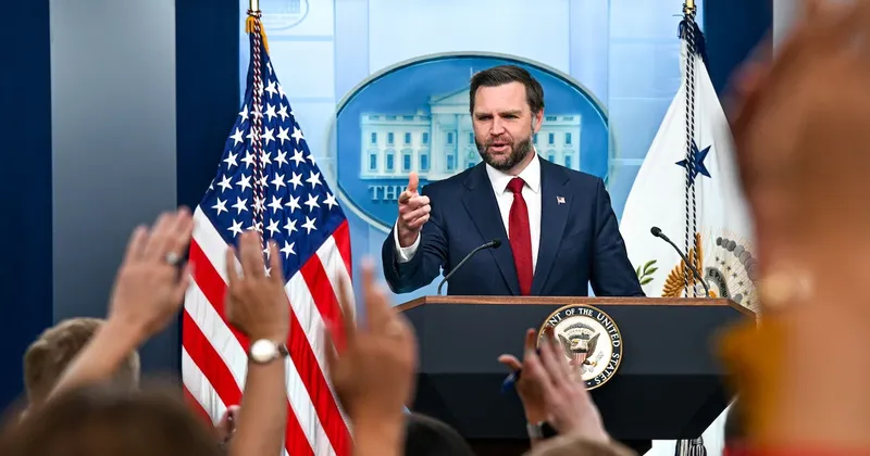JD Vance dice que conflicto de EE.UU. con Irán no es una guerra pese a nuevos ataques