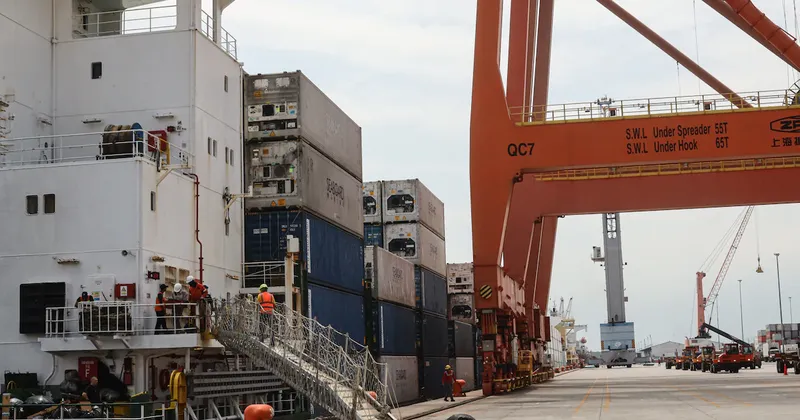 Ecuador planea licitar su mayor campo petrolero para reactivar la producción de crudo