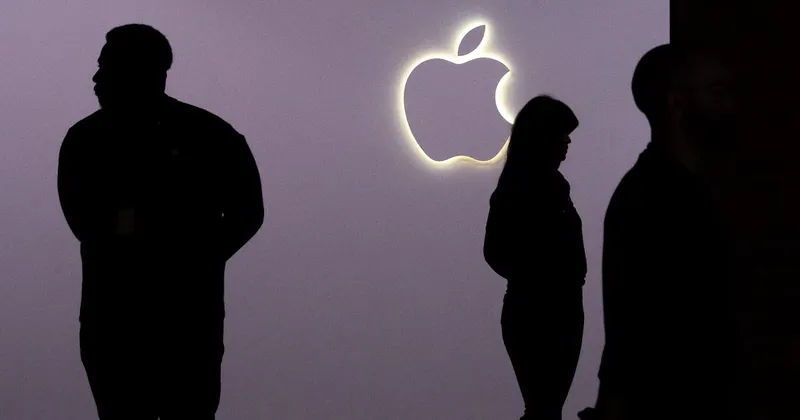 Acciones de Apple caen tras menores ventas de lo esperado en China y su negocio de servicios