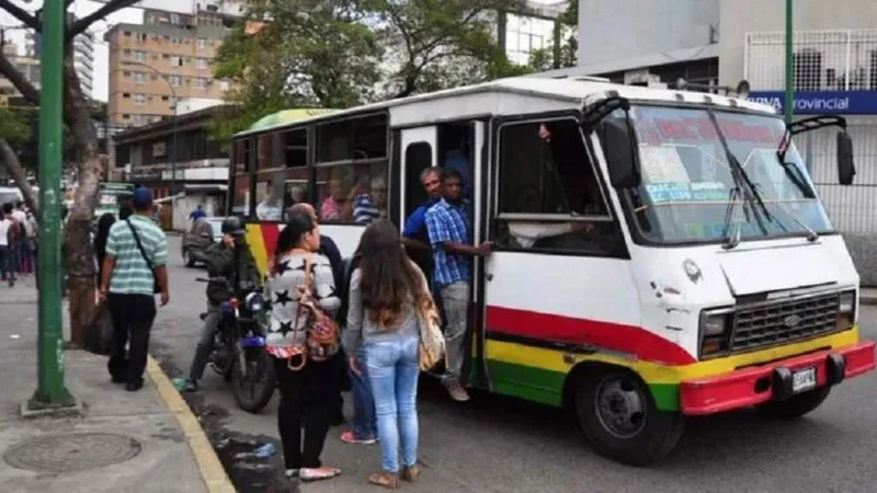 Transportistas insisten en que el pasaje debe ajustarse cada mes