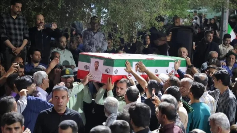 Juzestán despide a seis mártires iraníes del ataque de EEUU en Aqayari