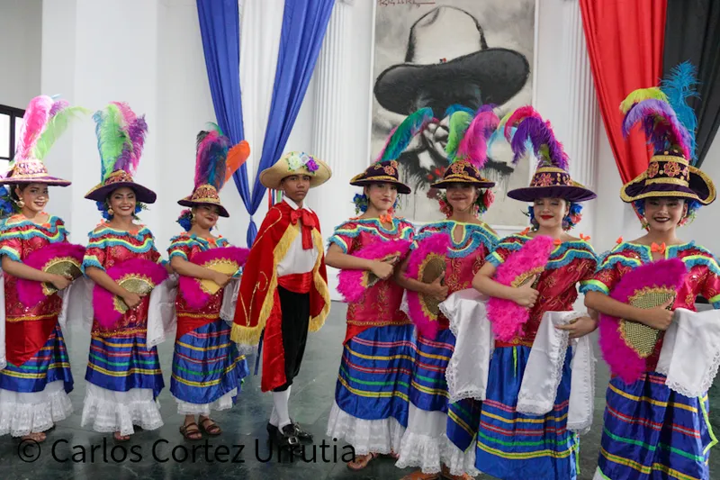 Más de 150 estudiantes celebran la identidad de Nicaragua con danza
