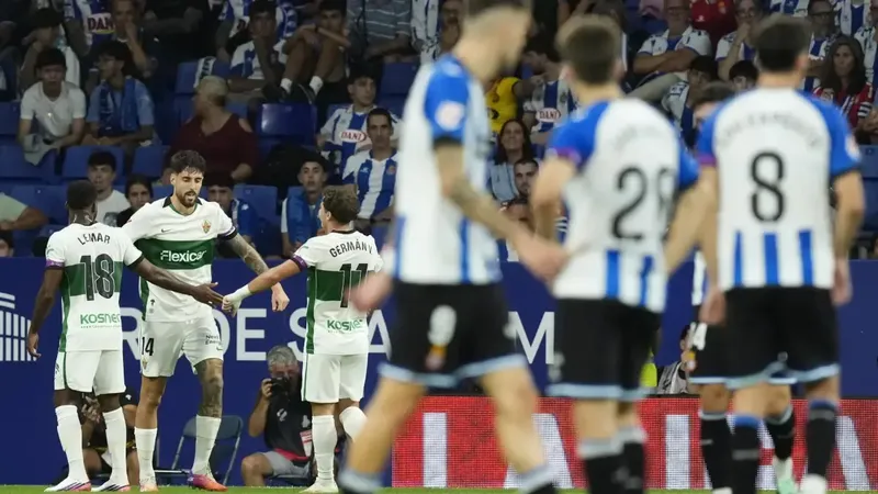 El Espanyol, un Niño en manos del Elche