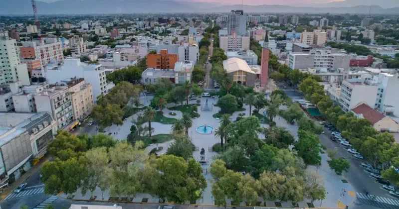 Mientras San Juan se ilusiona con el boom minero, su capital lidera el empleo informal en Argentina