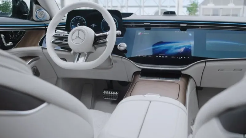 Mercedes admite que los coches se quedaron sin demasiados botones: ahora quiere recuperarlos