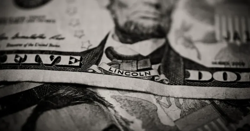 Dólar en Colombia seguirá bajando por cuenta del trade político poselectoral