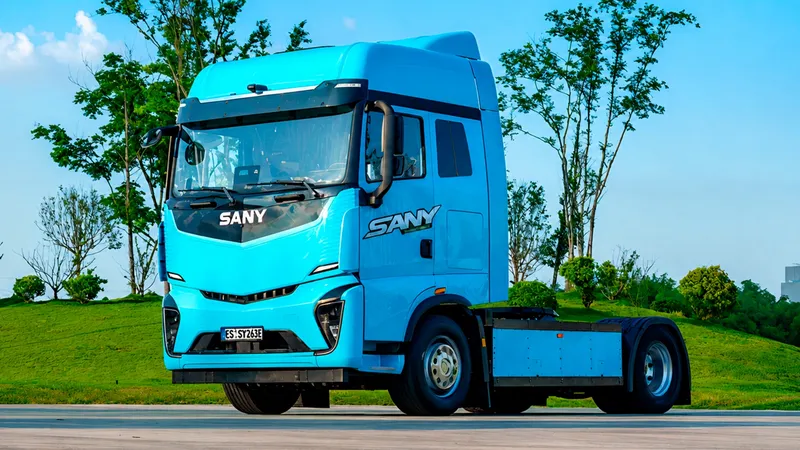 Este es el camión eléctrico chino que acaba de llegar a Europa con más de 500 km de autonomía y un precio aún bajo llave