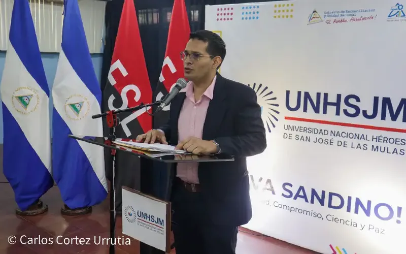 Universitarios fortalecen conocimientos en el uso responsable de la IA para investigación comunitaria