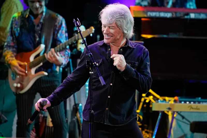 “Estoy dolorido”: Bon Jovi frenó su show en el Madison Square Garden y preocupa su salud