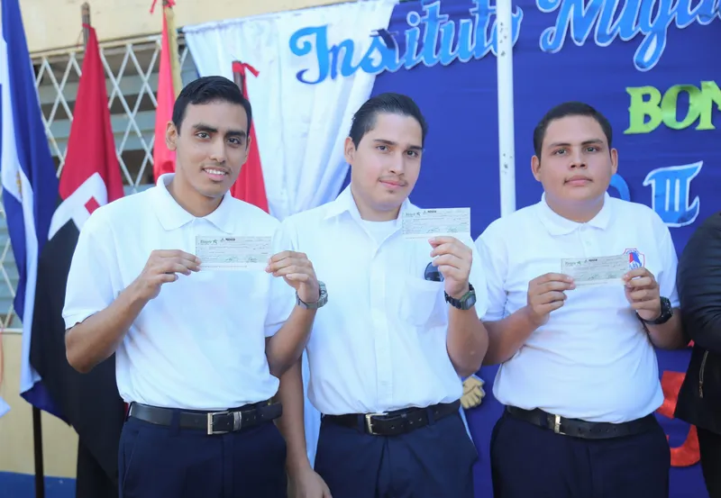 Bono Presidencial para bachilleres aumentará a C$4,000 en 2026