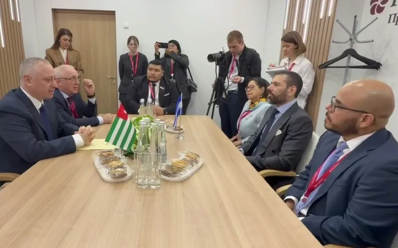 Reunión delegación de Nicaragua con Presidente de Abjasia en el marco del Foro Económico de San Petesburgo.