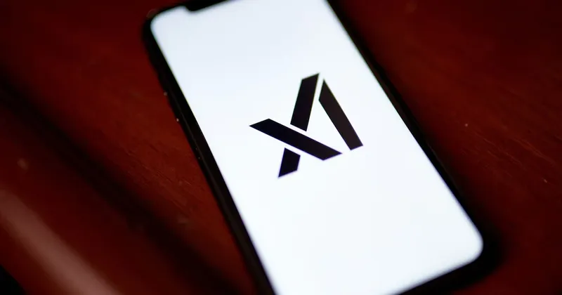 xAI pidió declaraciones de impuestos a sus empleados para entrenar a Grok y aún no paga