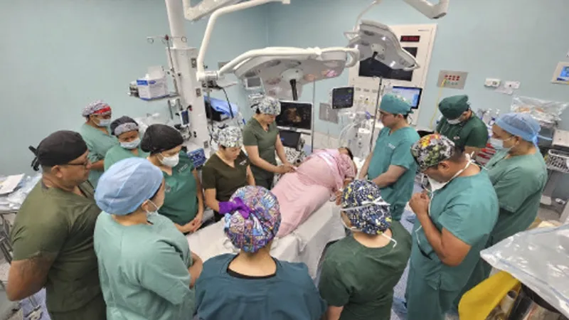 Hospital de León realiza con éxito la primera cirugía fetal en Nicaragua