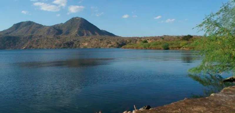 Encuentran a hombre sin vida en la laguna de Xiloá