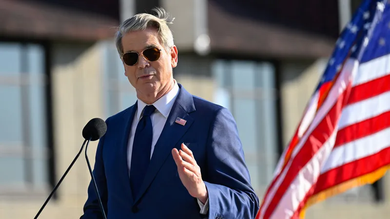 “Los dejaremos fuera del negocio”: Washington amenaza a quienes cooperen con Irán