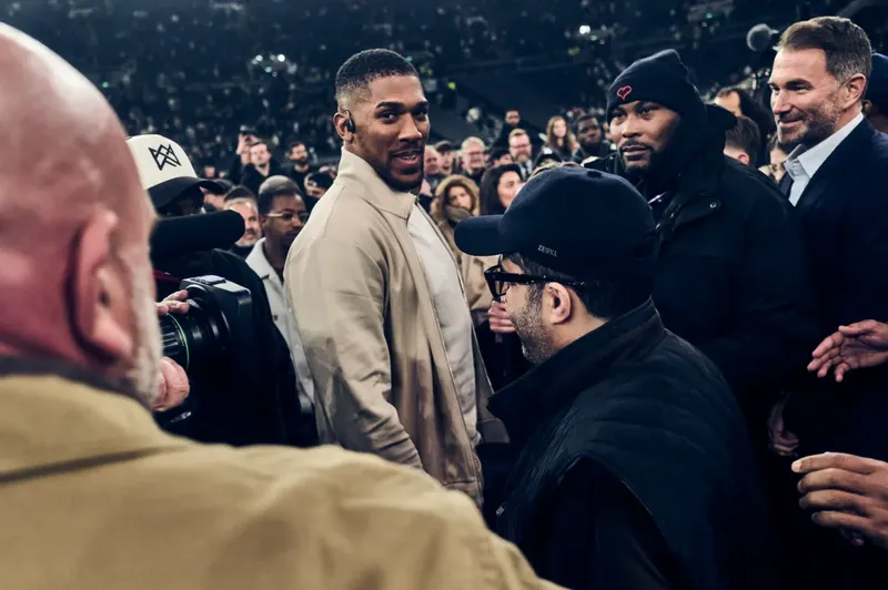 Anthony Joshua envía un ultimátum a Fury con la promesa que lo va a derribar