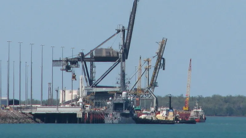 Australia busca recuperar el puerto de Darwin, arrendado por China, para complacer a EEUU, asegura un analista