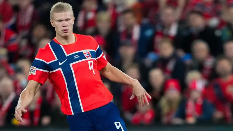 Erling Haalad de época; impone récord goleador en la Nations League