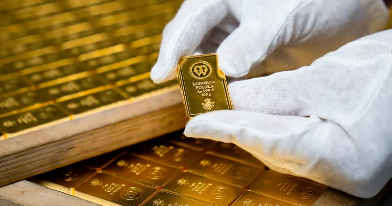 El oro cae por debajo de US$4.000 por primera vez desde 2025, mientras Wall Street recorta proyecciones