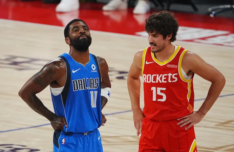 Kyrie Irving vuelve tras 586 días