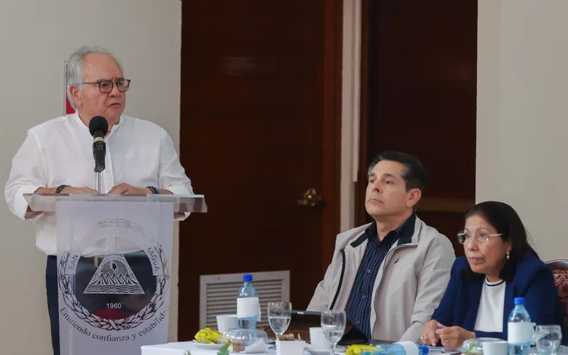 Declaraciones del Doctor Gustavo Porras después de la Exposición de Propuesta de Reformas a la Constitución Política al Sector Inversionistas y Empresarios