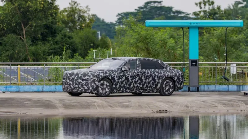BYD va a por Rolls-Royce: se filtran las primeras imágenes de su próximo coche eléctrico que costará más de 250.000 €