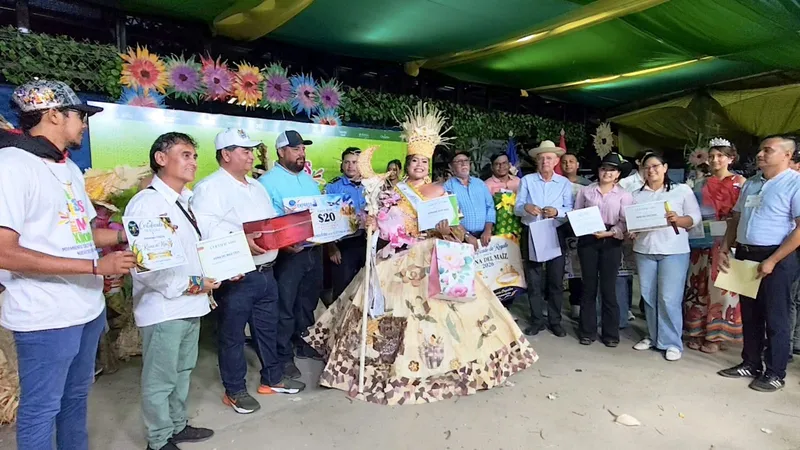 Jalapa corona a su nueva Reina del Maíz 2026