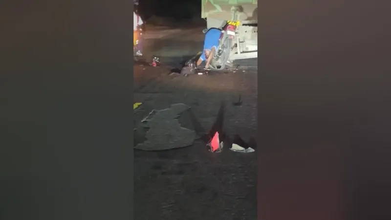 Muere motociclista incrustado en camión en Telica