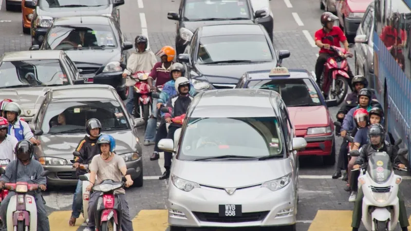 Mientras que Europa impone aranceles sin éxito, este país directamente ha prohibido la venta de coches chinos