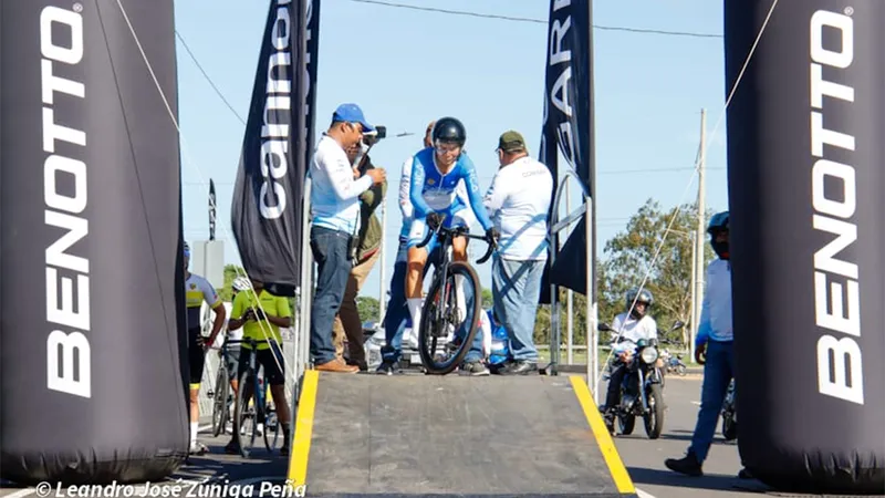 Más de 100 atletas participan en el Campeonato Nacional de Ciclismo de Ruta y Contrarrelo en Managua