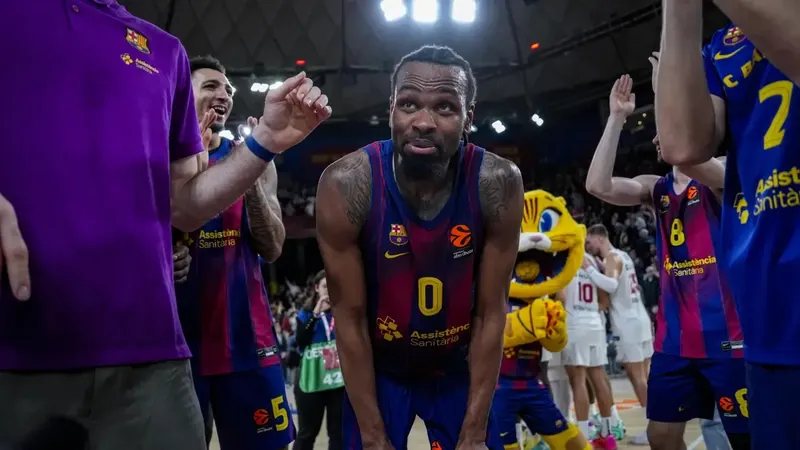 Punter, rotundo, responde a los rumores de salida del Barça