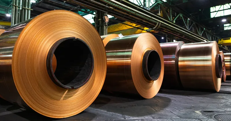Cobre cae por tercer día consecutivo ante inflación de EE.UU. y temor a más alzas de tasas