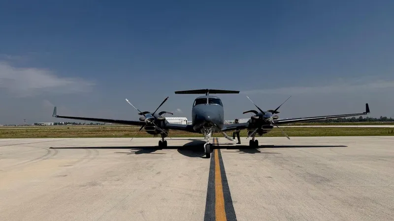 Así es como la Fuerza Aérea de México realiza traslados médicos | Video