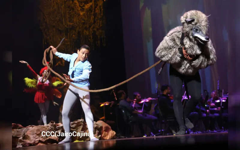 Niñez nicaragüense disfruta del cuento musical “Pedro y El Lobo”