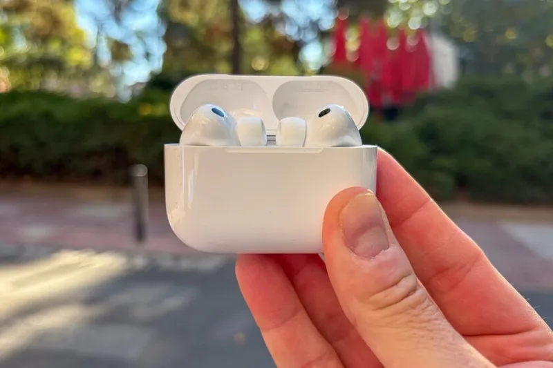 El Corte Inglés deja a precio de liquidación los AirPods Pro 3. Y no están reacondicionados