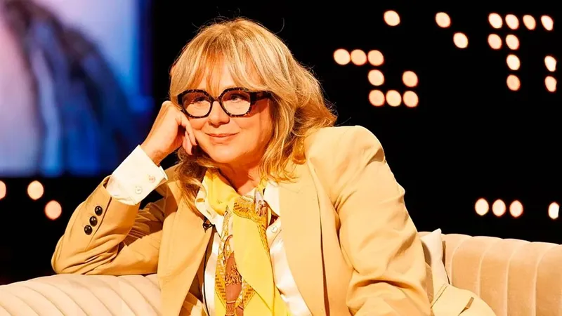 Emma Suárez sobre trabajar con Pedro Almodóvar: "Empecé sintiendo ilusión, pero en un momento dado sentí que ponía cierta distancia"