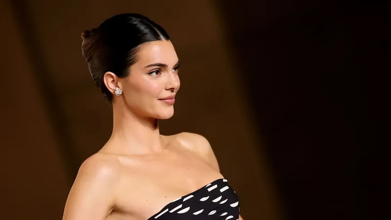 Kendall Jenner deslumbra con joyas Cartier y un vestido de ensueño en la Academy Museum Gala 2026