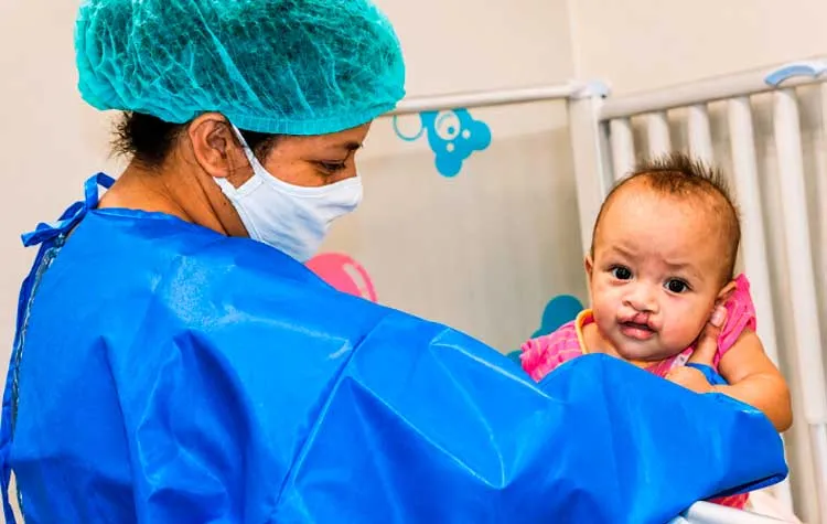Cirugías especializadas a niños en el Hospital Fernando Vélez Paiz