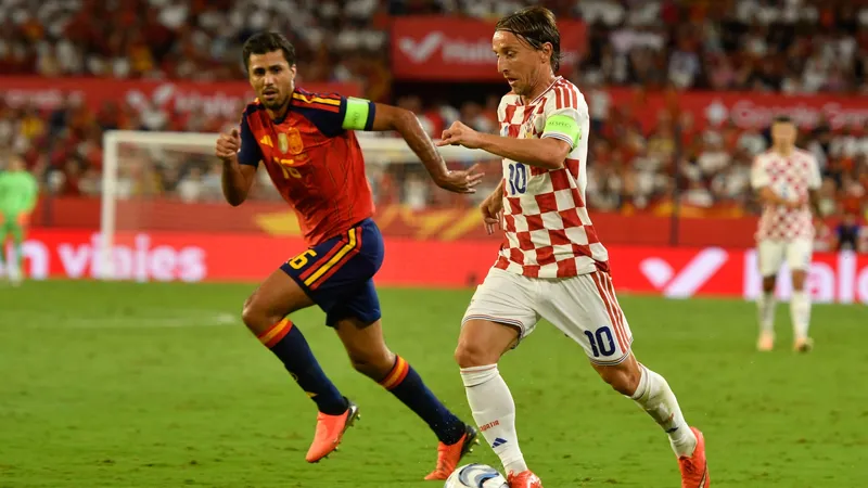 La afición española ovacionó a Luka Modric