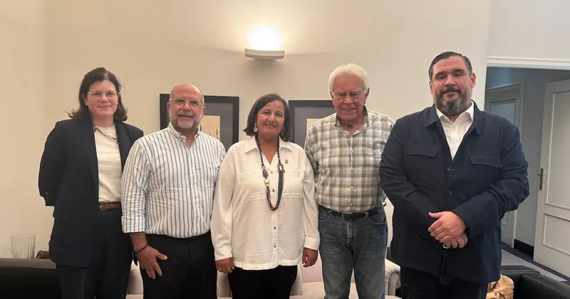 Delegación opositora llega a Venezuela con la ruta electoral en agenda de negociaciones