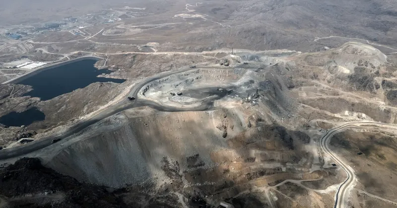 Interrupciones en minas de Perú y Chile agravan la escasez mundial de cobre