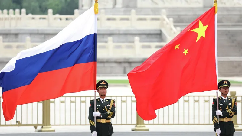 La "locomotora ruso-china" puede desafiar la hegemonía egoísta de Occidente, señala analista