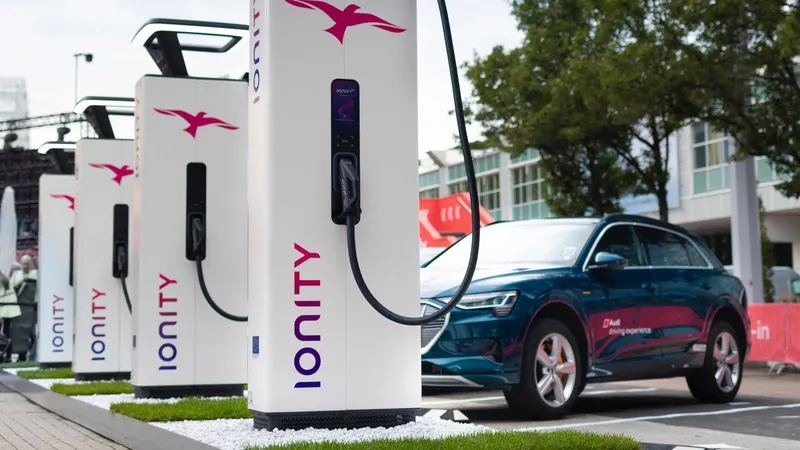 El coche eléctrico se topa con un gran problema en España: el 71% de los municipios no tiene ni un solo punto de carga