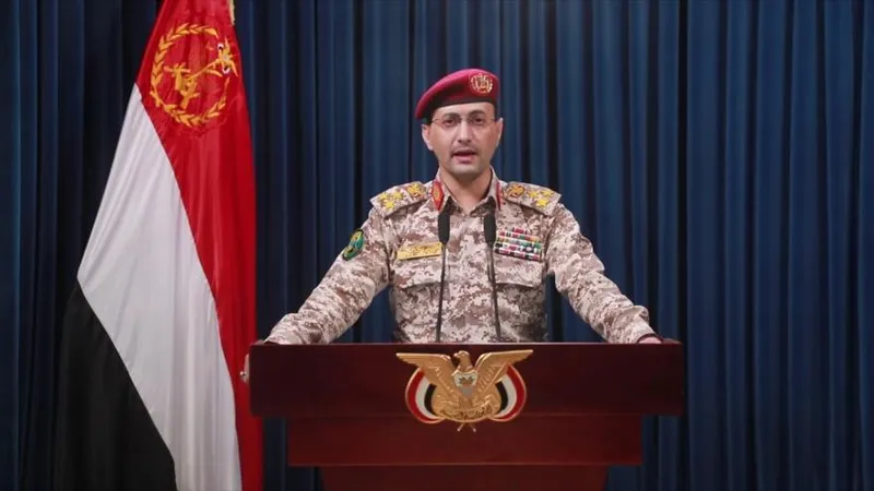 Yemen lanza misiles contra cuartel de mercenarios apoyados por Arabia Saudí