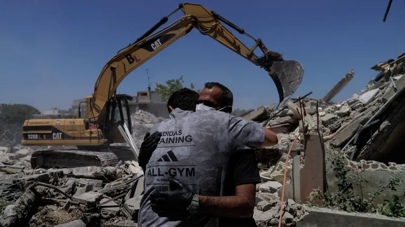 Los ataques israelíes dejan al menos 16 muertos en el sur del Líbano tras el acuerdo de alto el fuego