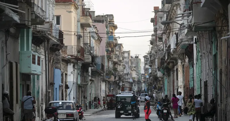 Cuba analiza reformas para atraer la inversión extranjera y reducir el peso del Estado
