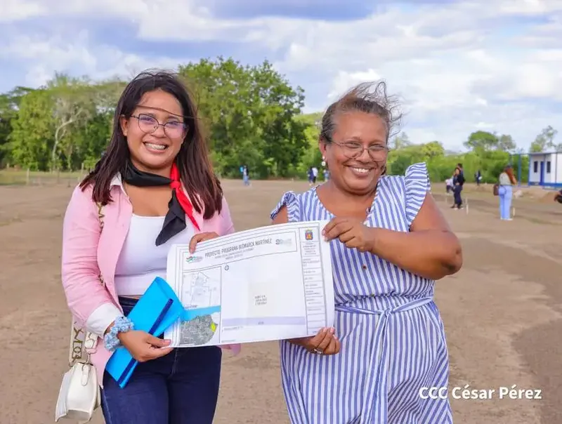¡Celebrando Julio Victorioso 47/19! 250 familias reciben lotes de terreno en Villa Esperanza