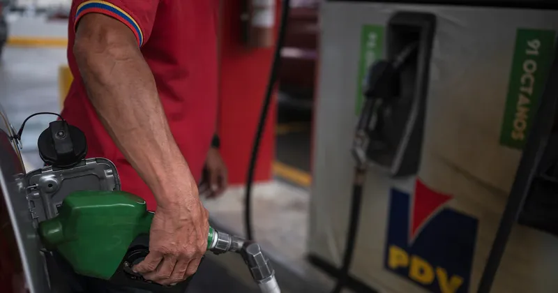 De Brasil a Ecuador: los caminos que elige América Latina para esquivar el alza de los precios de la gasolina